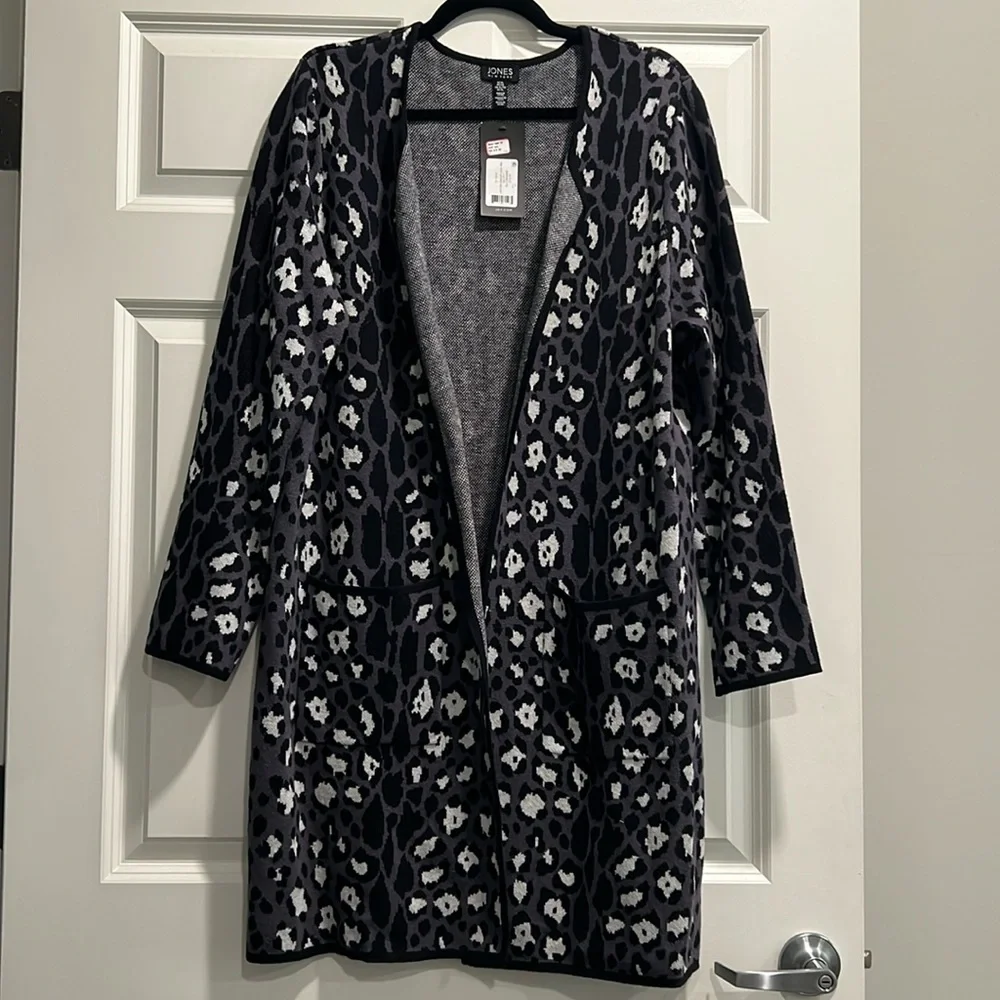 NWT Jones New York Leopard Sweater - Picture 1 of 4
